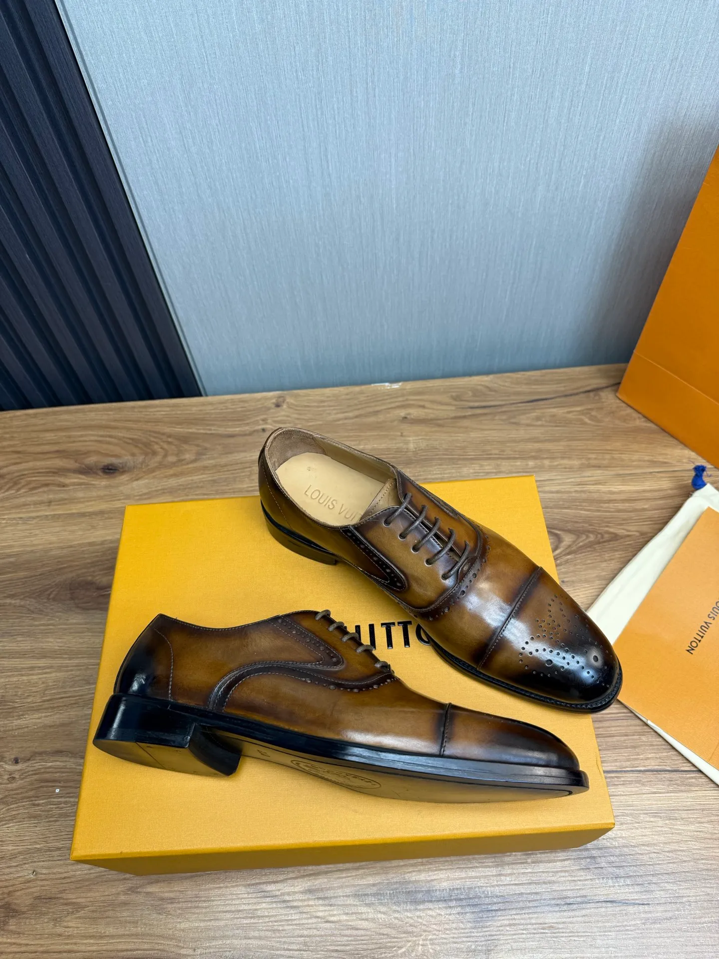 Men's shoes💰760💰 LV. Men's business casual leather shoes, 1:1 shipment ⬆️Luxurious and noble👞All imported original brand leather, just to create a more comfortable wearing experience, upper: original cowhide ➕Imported full cow lining, original leather outsole ✔️36-45 (38.45 non-refundable)